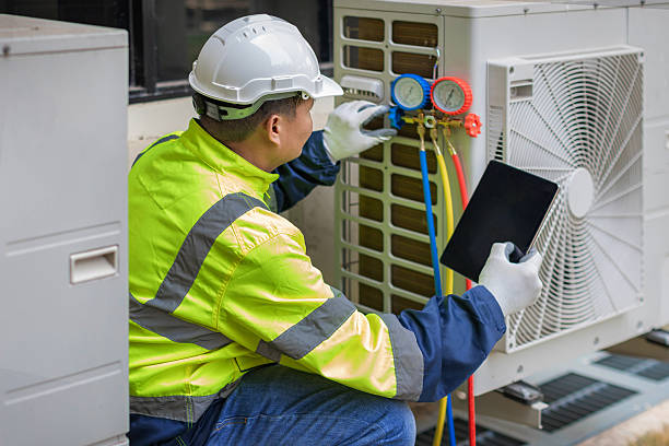 Professional Hvac technician working in Albrightsville, PA